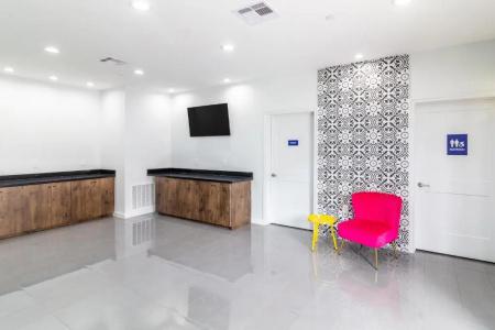 Americas Best Value Inn & Suites Kingwood Iah Airport - 11