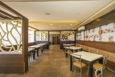 Capital O 13184 Savi International - 17