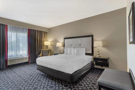 Best Western Plus Inn & Suites - 27