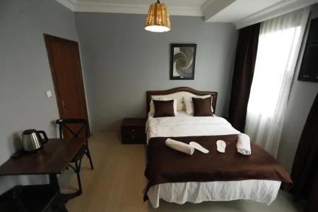 Nezahat Sultan Apart - 89