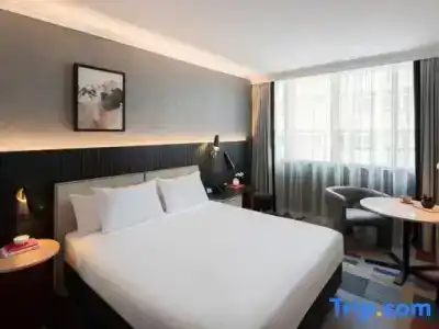 Travelodge Martin Place - 87