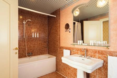 Grand Astoria - 8