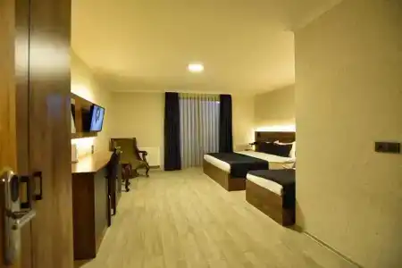 Sandal Otel - 88