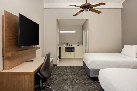 Courtyard by Marriott Waterfront - 30
