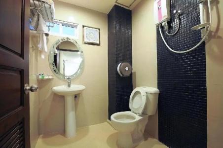 Royal Express Inn - 9