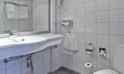 Thon Lillestrøm - 32