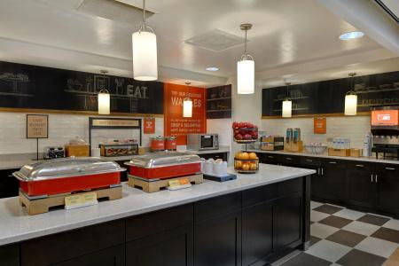 Hampton Inn & Suites/St. Petersburg-Ulmerton Road - 11