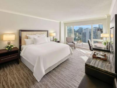 Fairmont Waterfront - 32
