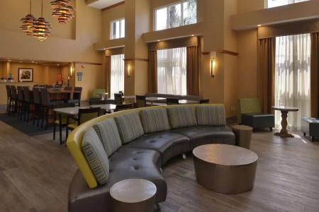 Hampton Inn and Suites North-Airport - 33