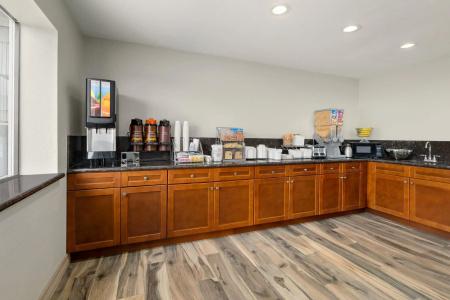 Super 8 by Wyndham Houston/Dtwn/I-610 - 18