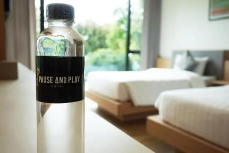 Pause and Play - 32