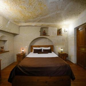 Harman Cave - 47