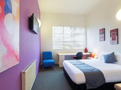 Ibis Styles - 50