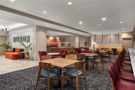 Hampton Inn Majestic Chicago Theatre District - 24