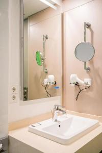 Two Berlin By Axel - Adults Only - 70