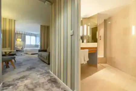 Holiday Inn Nice - Port St Laurent, An Ihg - 62