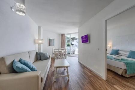 Fergus Style Cala Blanca Suites - 45