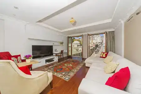 Ada Istanbul - 10