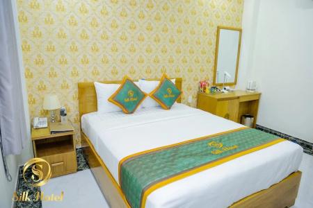 Silk near Tan Son Nhat Airport - 27