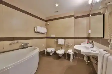 Best Western Grand Guinigi - 15