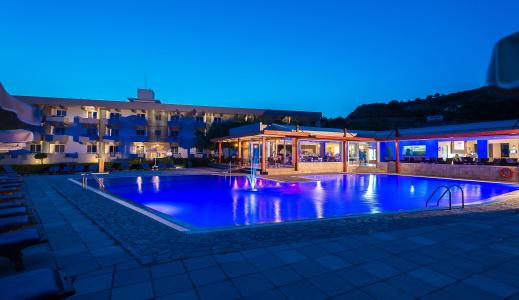 Zoes & Suites - 46