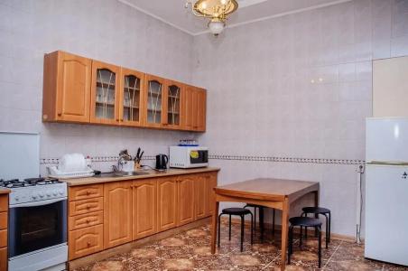Golden Globus Hostel - 14