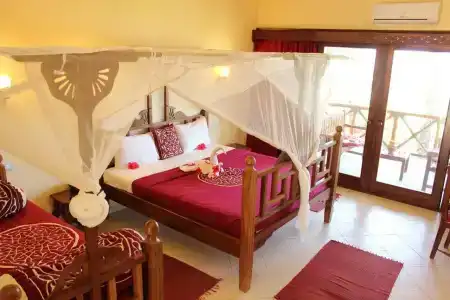Uroa Bay Beach - 3