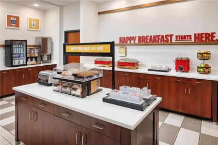 Hampton Inn & Suites/Hamilton Place - 13