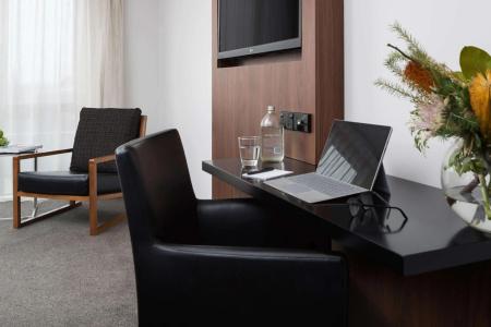 Rydges Latimer - 100
