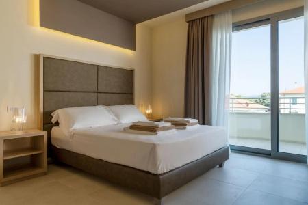 Palace Lido & Suites - 16