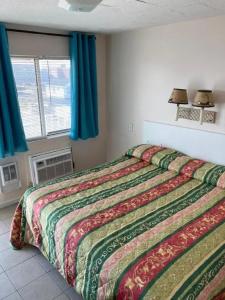 Surfside - - 27