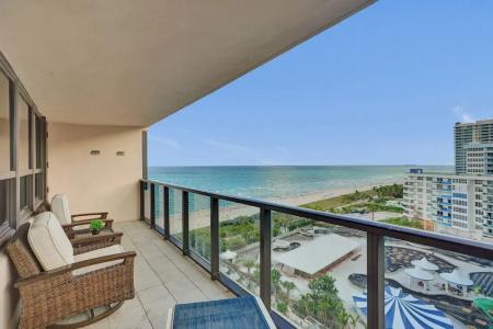 The Alexander All Suites - 784