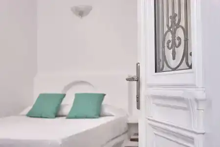 Ayoba Santorini - 1