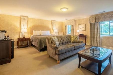 Red Coach Inn - 32