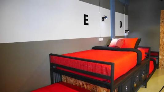 Amity Poshtel - 19