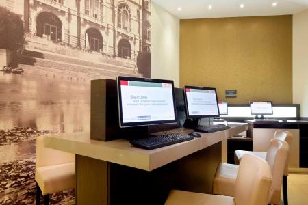 Courtyard by Marriott Hannover Maschsee - 1
