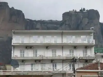 Kosta Famissi - 13
