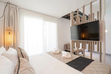 Mirablue Luxury Residences - 359