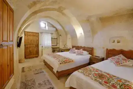 Tulip Cave Suites - 82