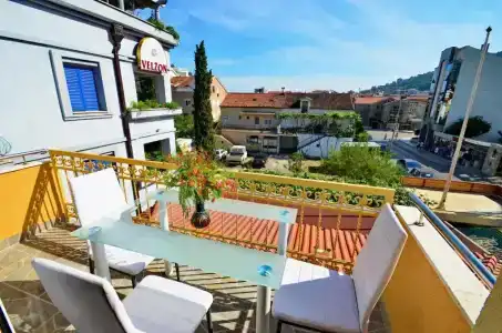 Villa Velzon Guesthouse - 45