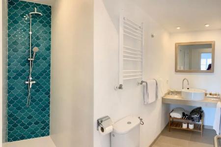 The Sea Club - 142