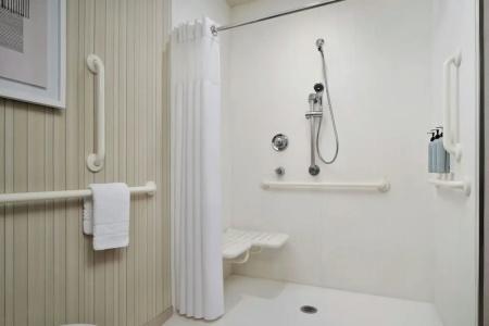 Courtyard by Marriott Alliance Town Center - 47