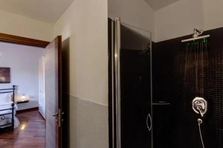 Little Rhome Suites - 40
