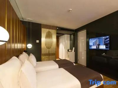 The Craton Sisli - 79