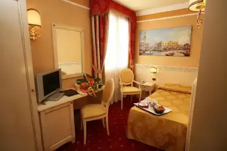 iHs Padova Admiral - 42
