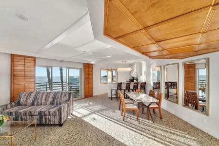 Pacific Terrace - 118
