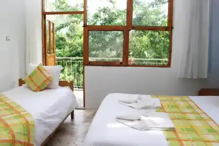 Esralina Pension - 10