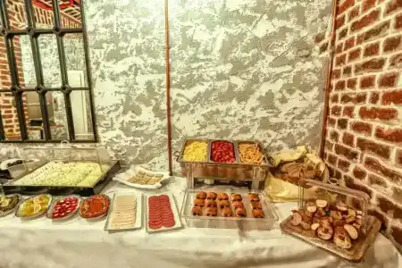 Royal Tophane - 25