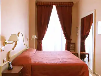 Roman Terrace - 4