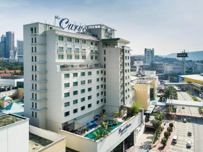 Royale Chulan The Curve - 30